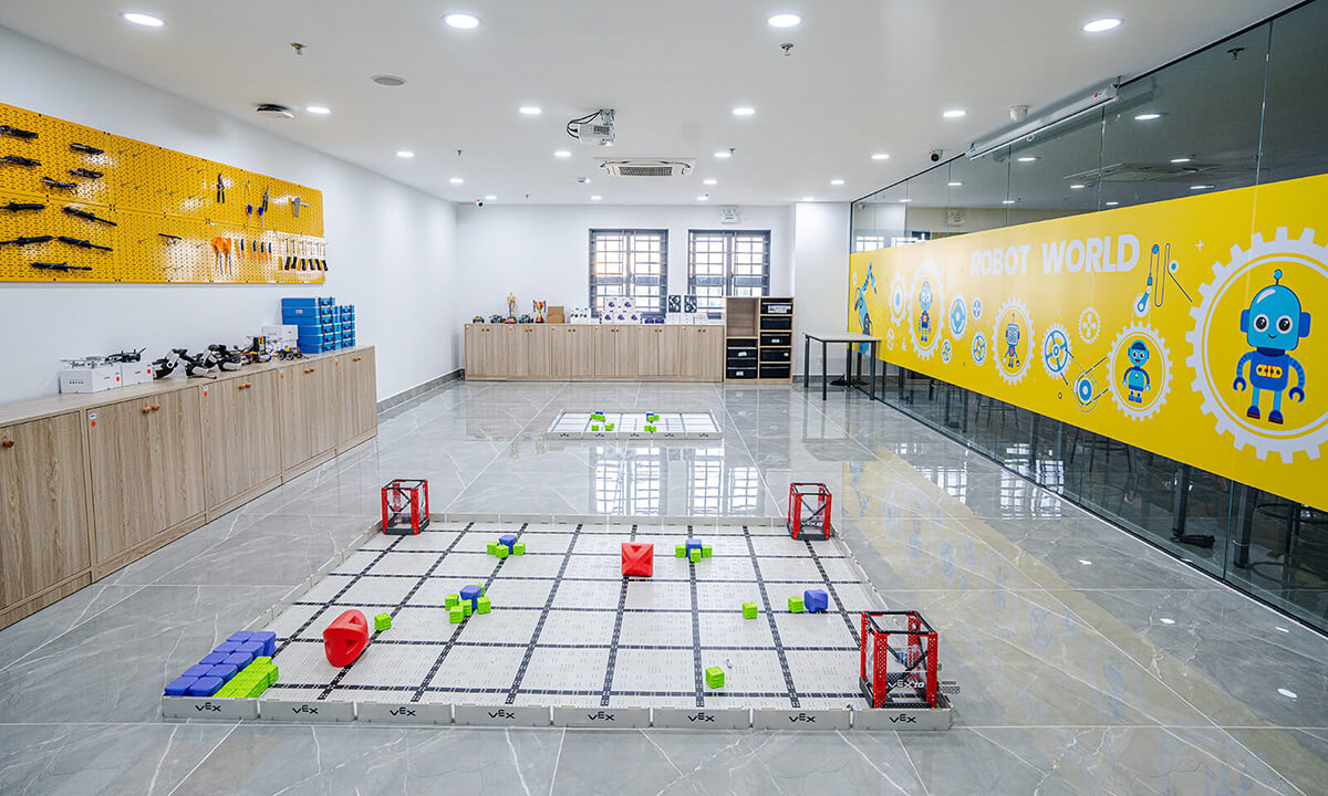 phong-robotics-siss-1