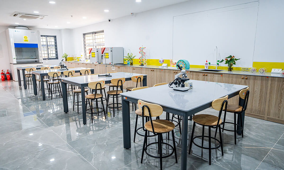 phong-thi-nghiem-hoa-sinh-siss-2